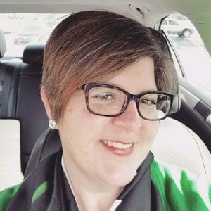 Meet your Posher, Jennifer